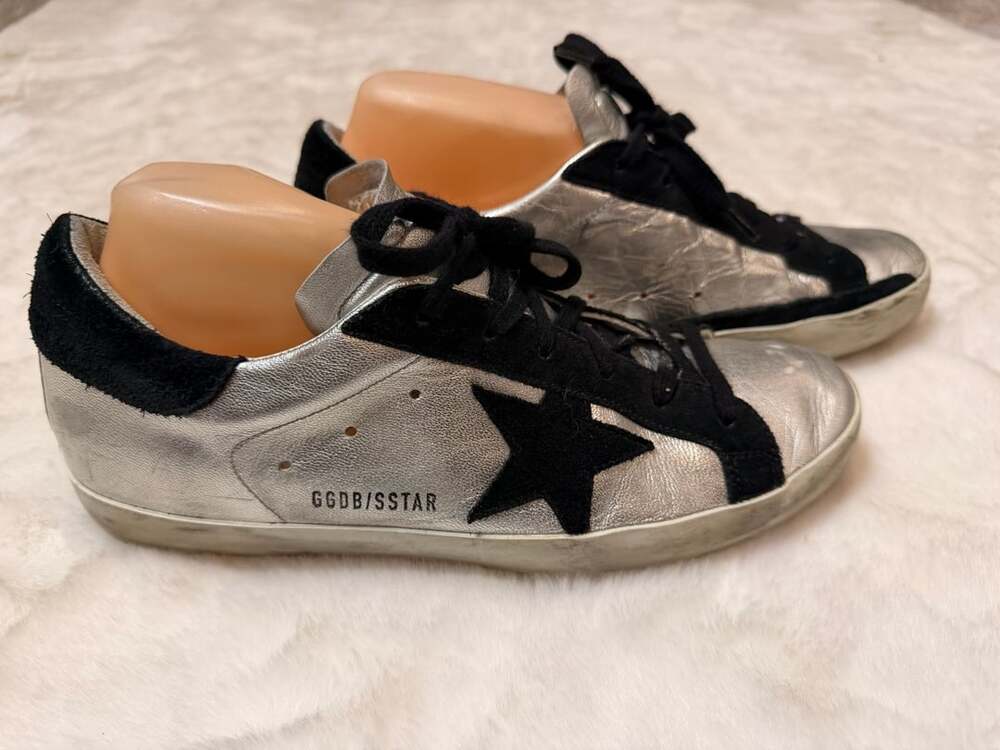 Golden Goose Superstar Sneakers Size 40 Silver Black Star